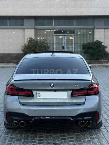 BMW 530e-2