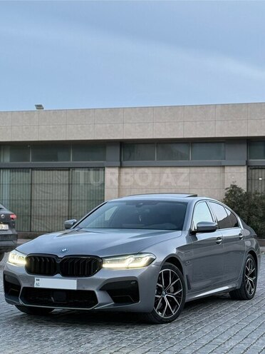 BMW 530e-4