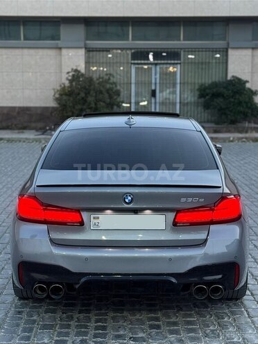 BMW 530e-9