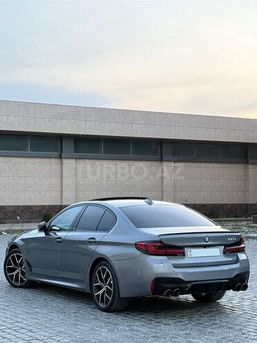 BMW 530e-7
