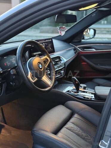 BMW 530e-17