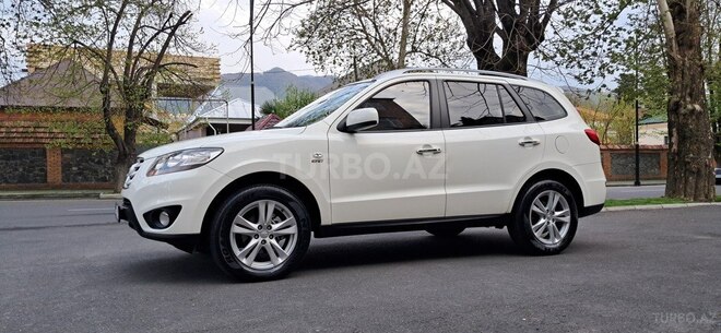 Hyundai Santa Fe 2010, 265,865 km - 2.0 l - Qax