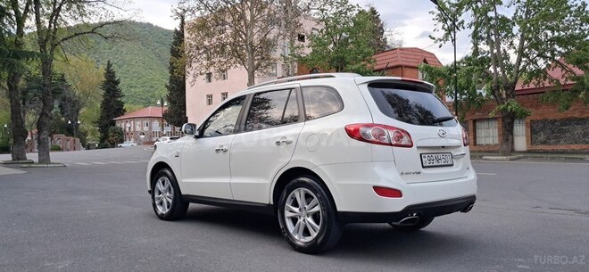 Hyundai Santa Fe 2010, 265,865 km - 2.0 l - Qax