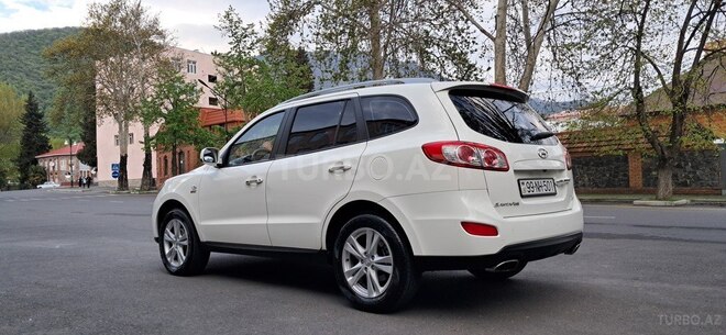 Hyundai Santa Fe 2010, 265,865 km - 2.0 l - Qax