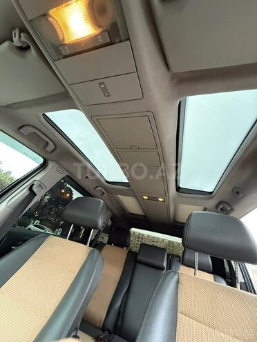 Opel Zafira-9