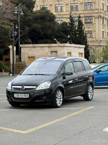 Opel Zafira-1
