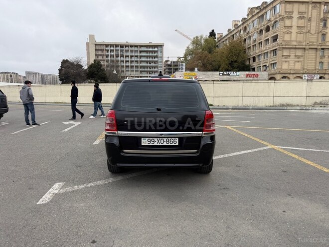 Opel Zafira-5