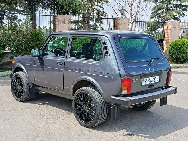 LADA (VAZ) Niva-2