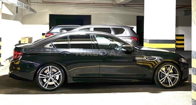 BMW M5-19