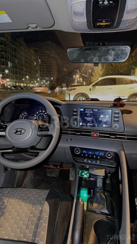 Hyundai Elantra-6