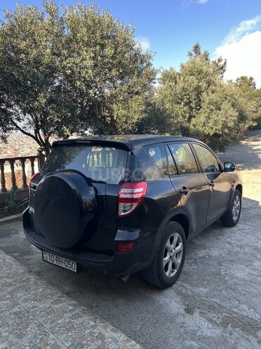 Toyota RAV4-6