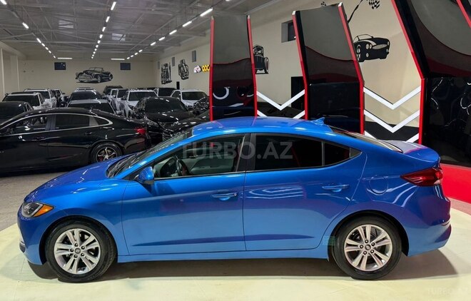 Hyundai Elantra-7