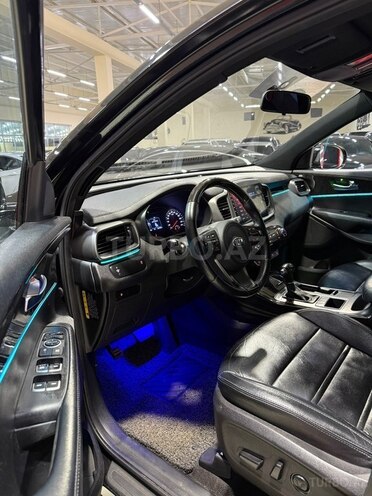 Kia Sorento-12