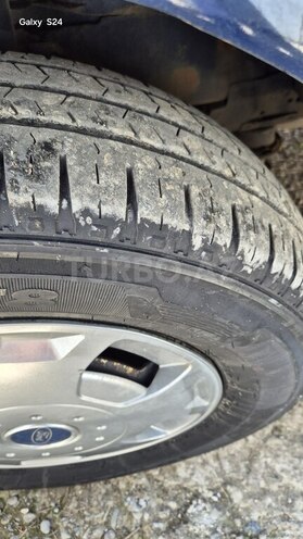 Ford Transit-7