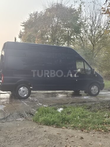 Ford Transit-5