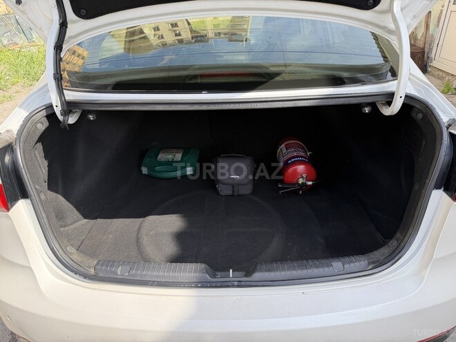 Kia Cerato-5