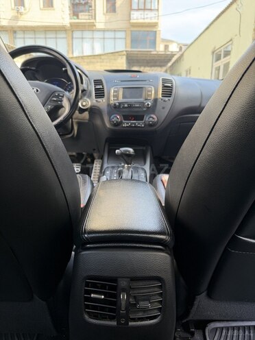Kia Cerato-12