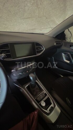 Peugeot 308-10