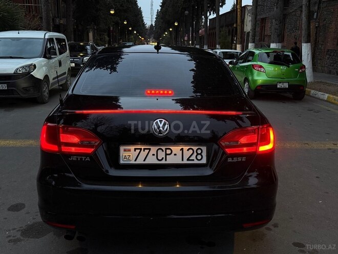 Volkswagen Jetta-6
