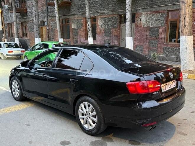 Volkswagen Jetta-7