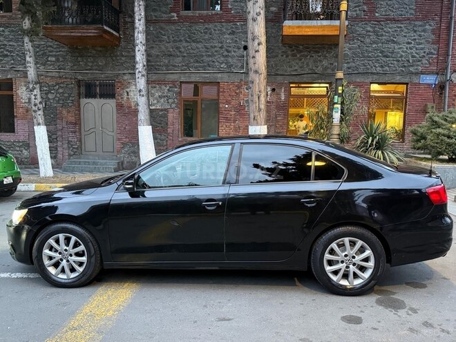 Volkswagen Jetta-14