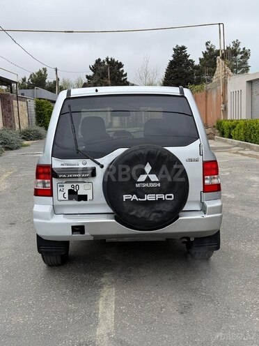 Mitsubishi Pajero io-3