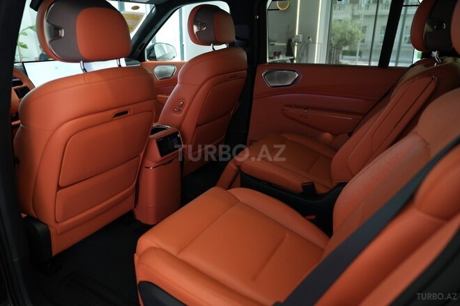 Lynk & Co 900-24