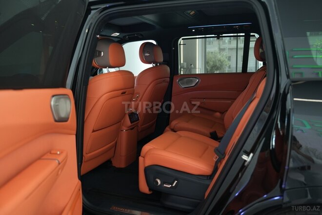 Lynk & Co 900-22