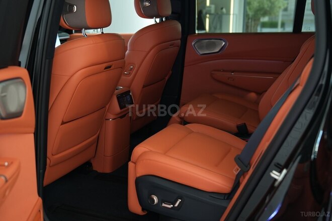 Lynk & Co 900-23