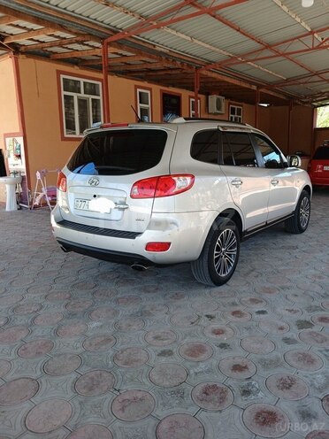 Hyundai Santa Fe-15
