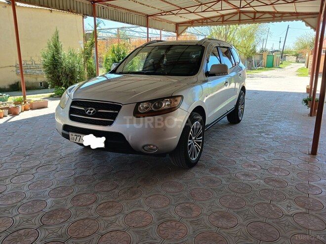 Hyundai Santa Fe-12