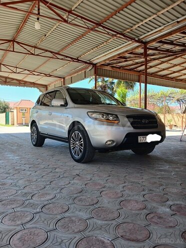 Hyundai Santa Fe-13