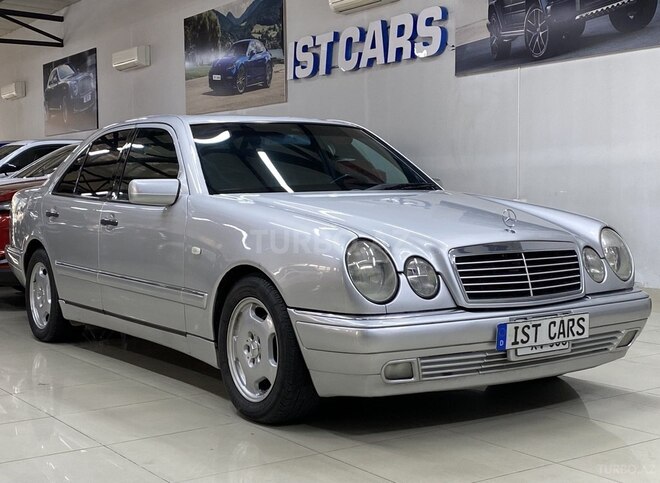 Mercedes E 240-2