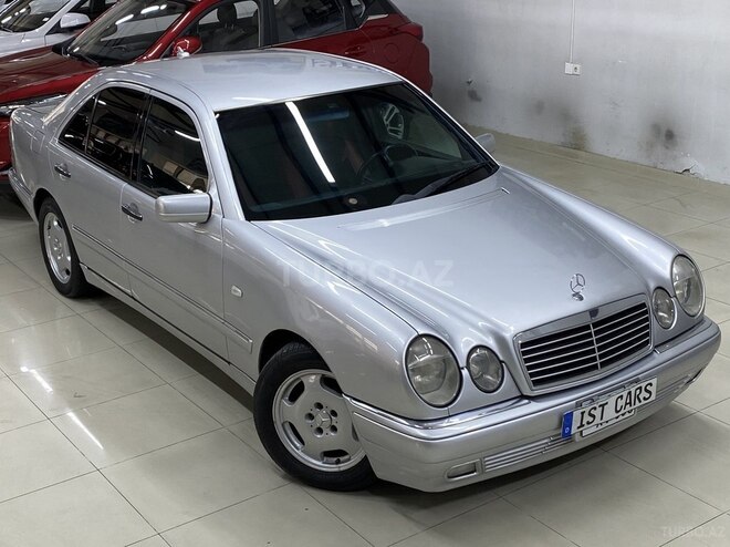 Mercedes E 240-6