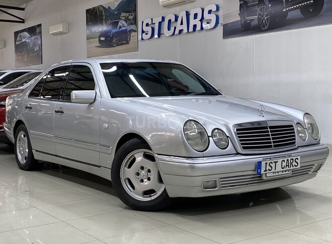 Mercedes E 240-5