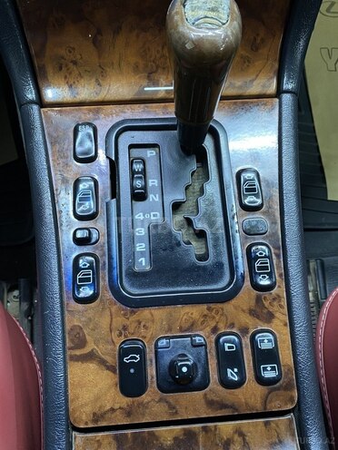 Mercedes E 240-20