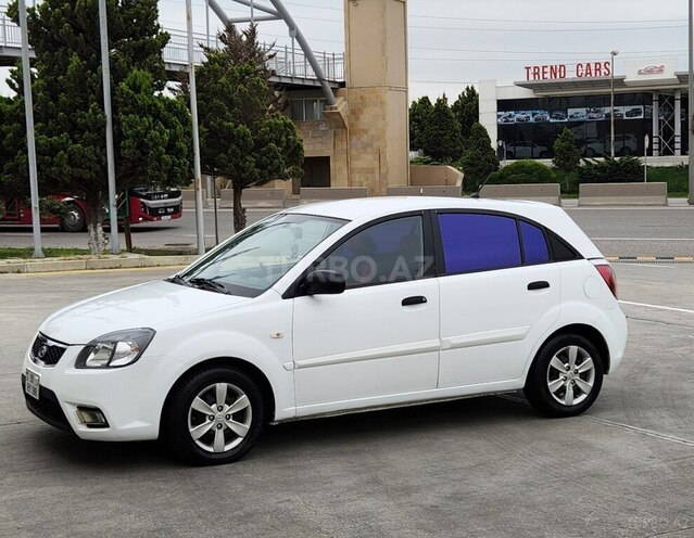 Kia Rio-4