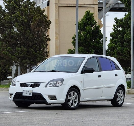 Kia Rio-1