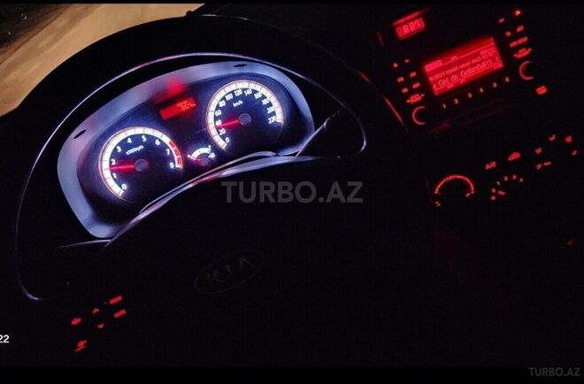 Kia Rio-17