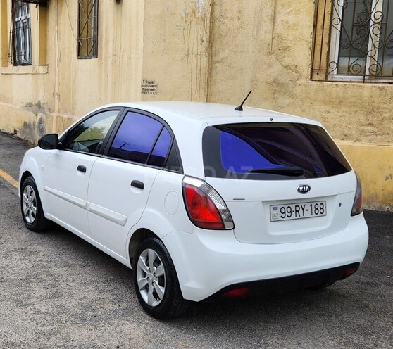 Kia Rio-7