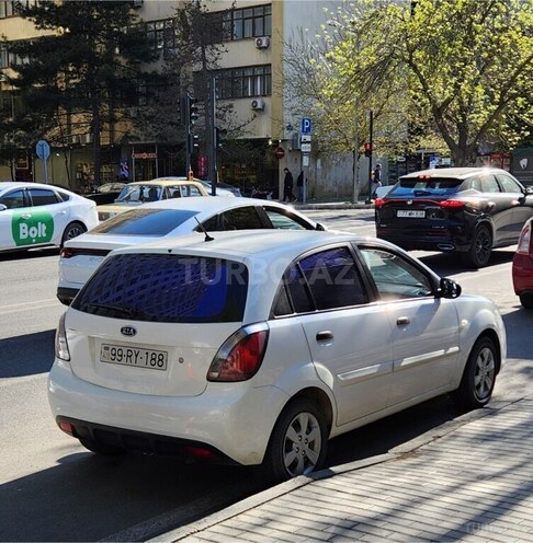 Kia Rio-9