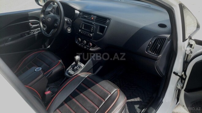 Kia Rio-13