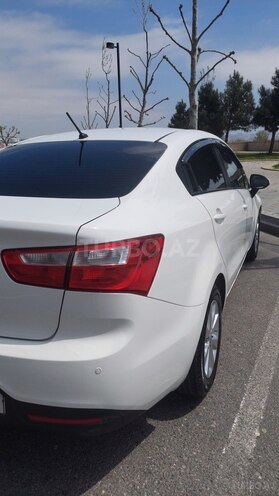 Kia Rio-5