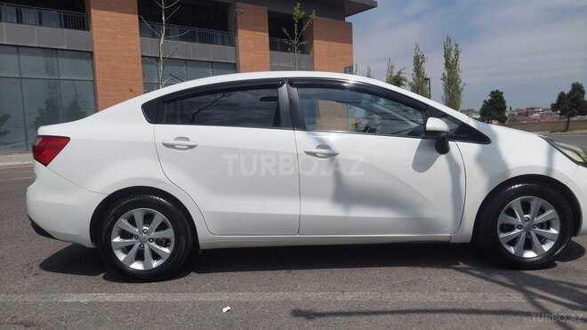 Kia Rio-7