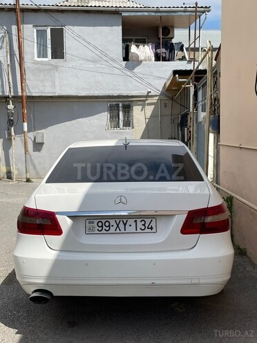 Mercedes E 220-3
