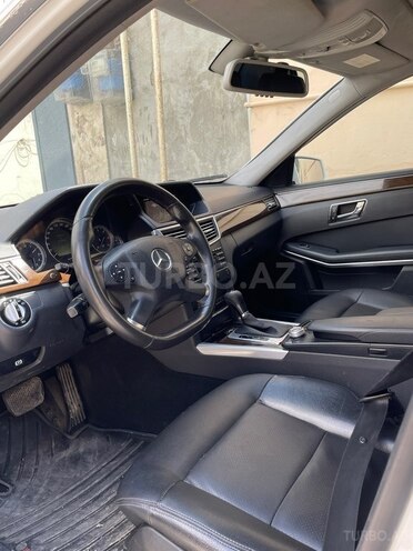 Mercedes E 220-5
