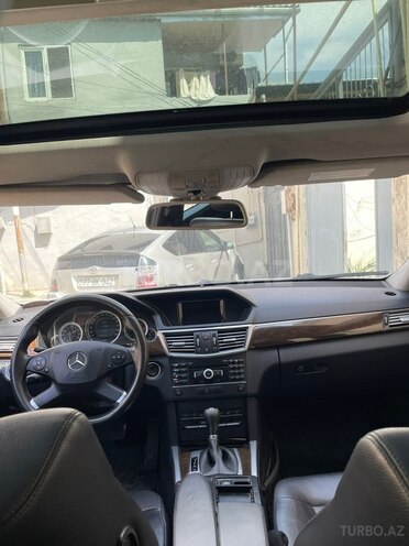 Mercedes E 220-4