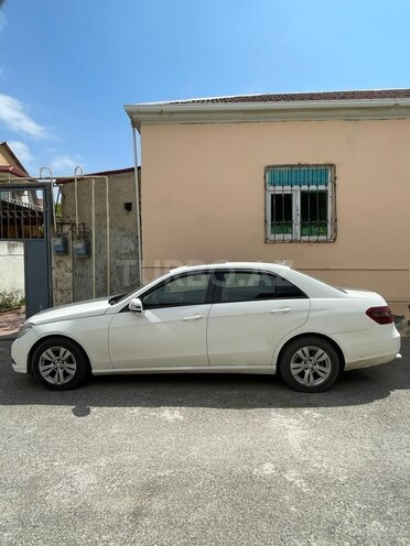 Mercedes E 220-2