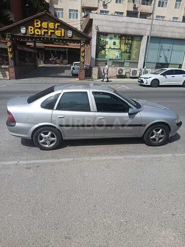 Opel Vectra-3