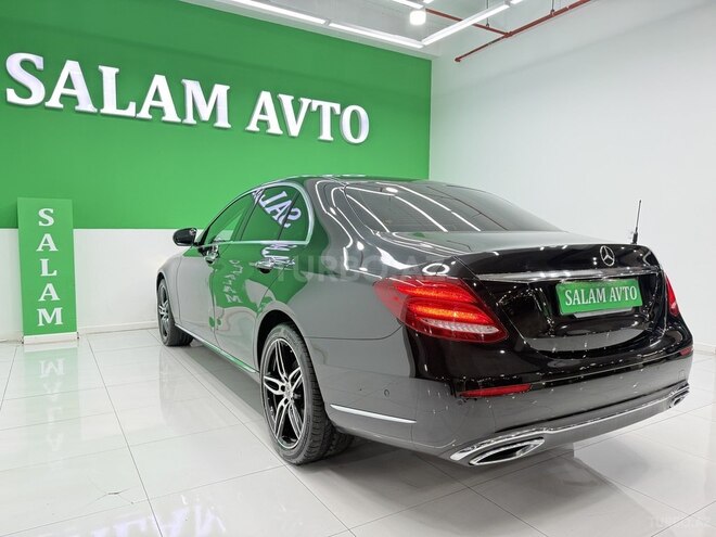 Mercedes E 220 d-4